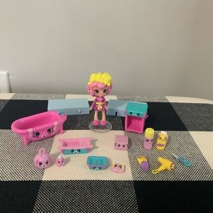 Shopkins Happy Places Bathing Bunny Welcome Pack